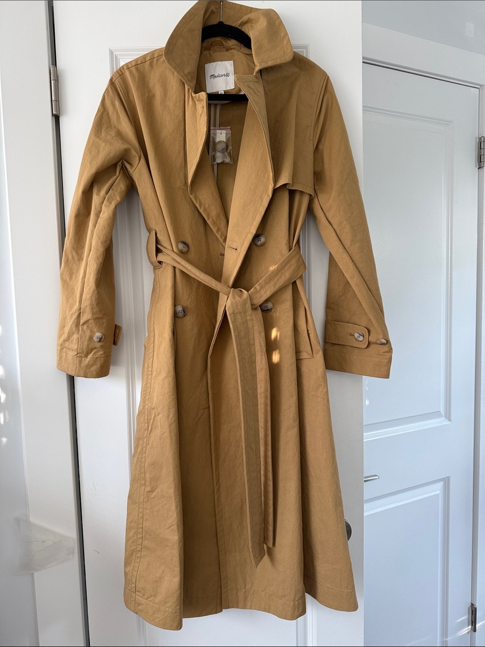 Madewell Camel Tan Double-Breasted Trench Coat with Belt